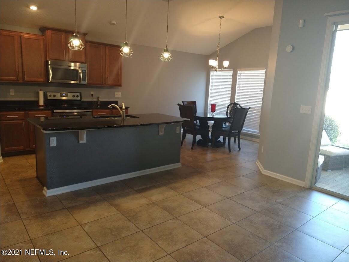 16099 Tisons Bluff Road Jacksonville, FL 32218 - Photo 5 of 23 16099 Tisons Bluff kitchen and dining ar