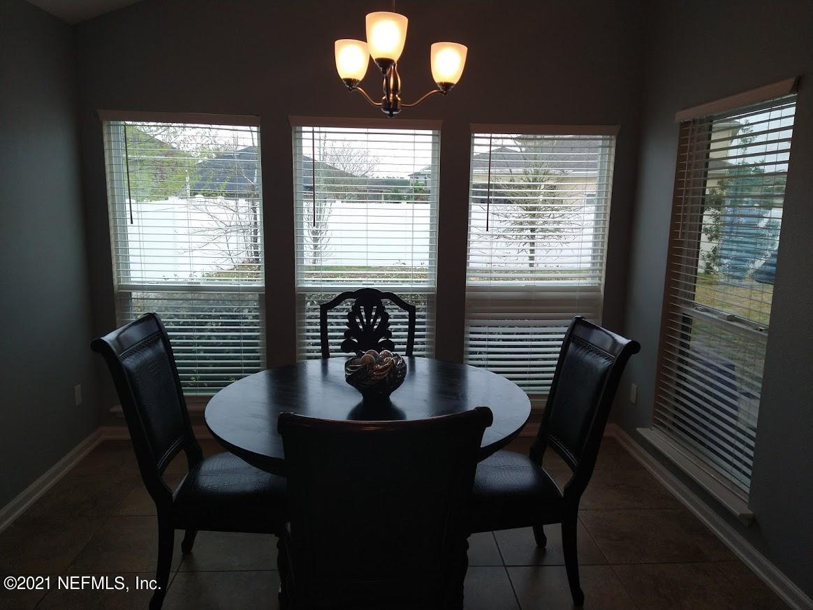 16099 Tisons Bluff Road Jacksonville, FL 32218 - Photo 6 of 23 16099 dining area lights on