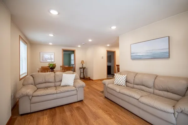 $469,000 | 10007 Alcott Drive, Sauk Centre, MN 56378