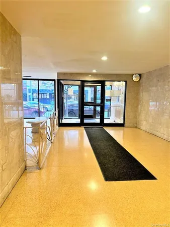 $329,000 | 99-06 58th Avenue, Unit 3H | South Corona