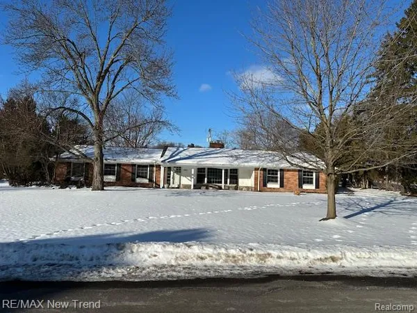$2,900 | 5730 Burnham Road, Bloomfield Hills, MI 48301