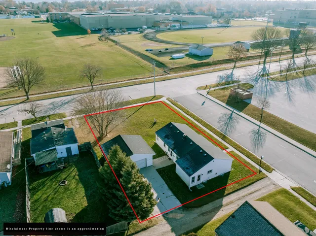 $189,900 | 1330 Mayflower Avenue, Sheboygan, WI 53083