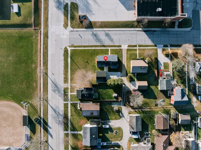 $189,900 | 1330 Mayflower Avenue, Sheboygan, WI 53083