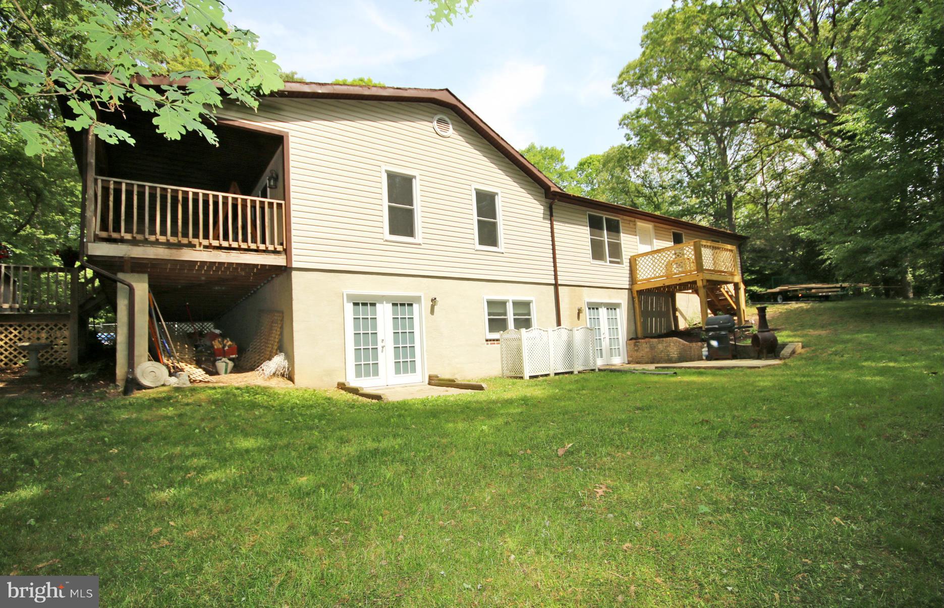 4678 Wilkerson Road Brandywine, MD 20613 - Photo 2 of 26 Right View