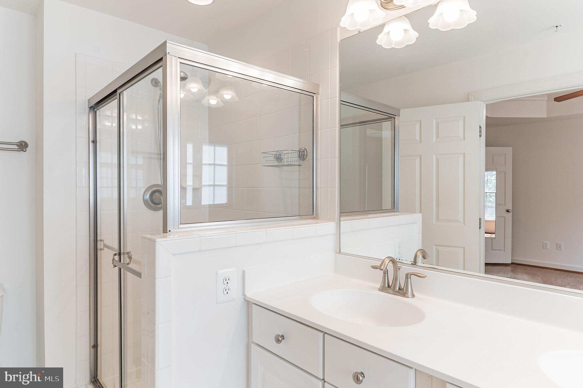 908 West Glebe Road Alexandria, VA 22305 - Photo 19 of 30 Gallery Image 19