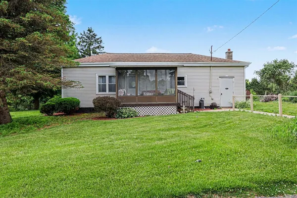 $210,000 | 19647 L Drive North, Marshall, MI 49068