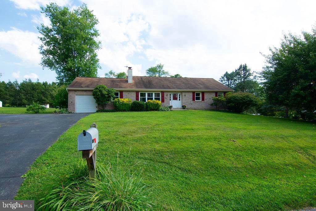 109 Locust Knoll Road Downingtown, PA 19335 - Photo 2 of 32