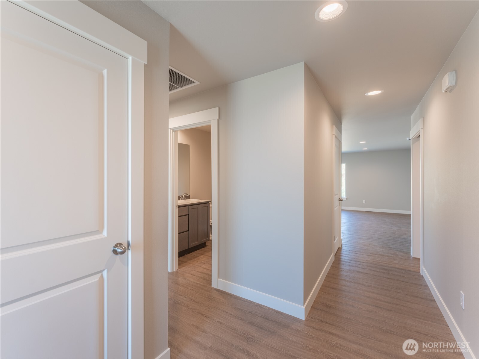 138 Salmon Drive Wenatchee, WA 98801 - Photo 16 of 26
