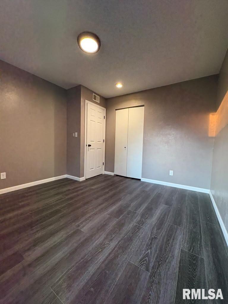 2043 Scarborough Road Springfield, IL 62702 - Photo 9 of 31