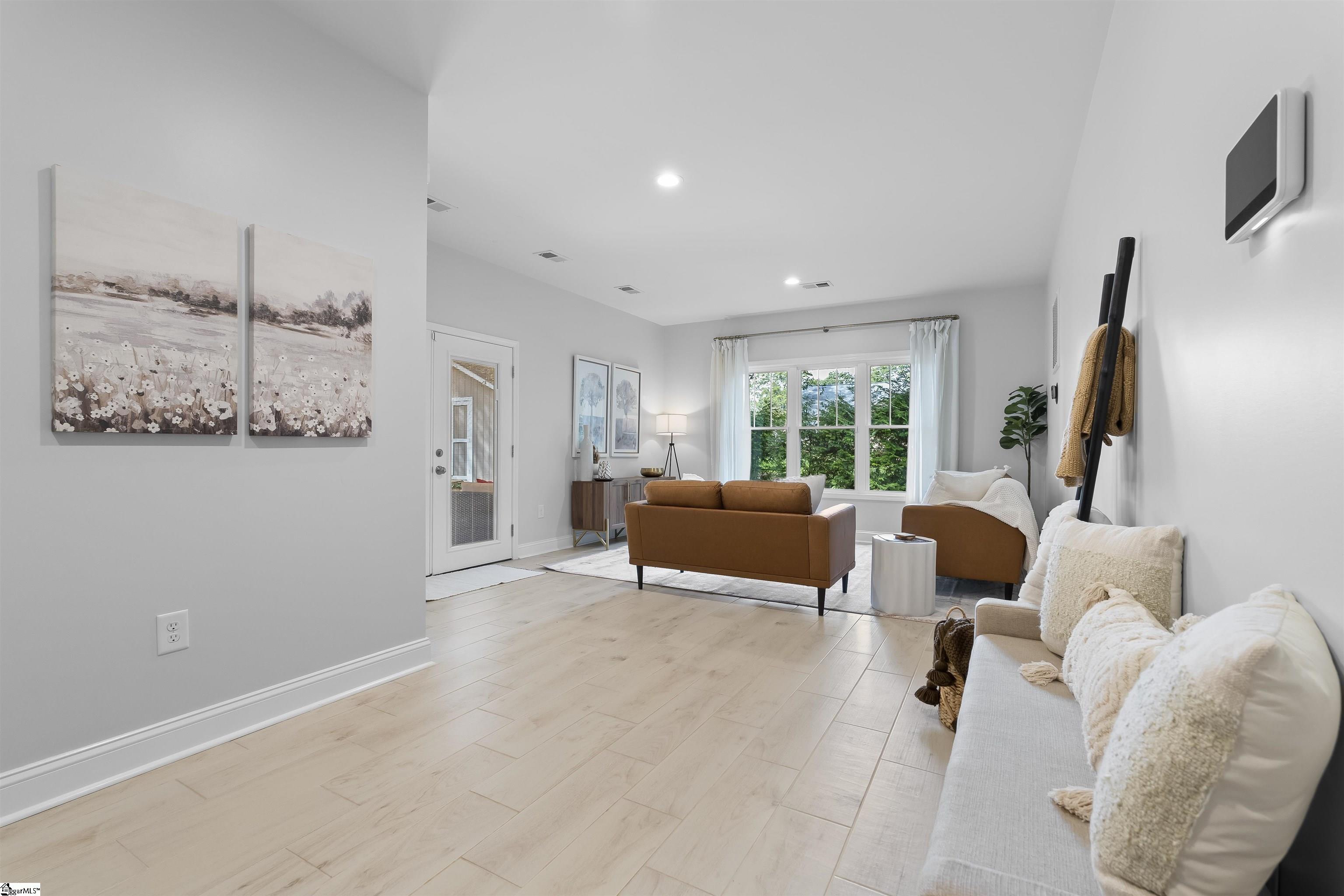 32 Blair Street Greenville, SC 29607 - Photo 11 of 36