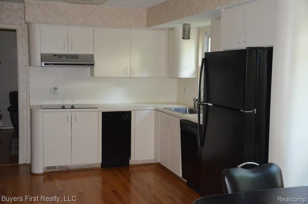 4380 Patrick Road West Bloomfield, MI 48322 - Photo 9 of 24 DSC_0138.jpg