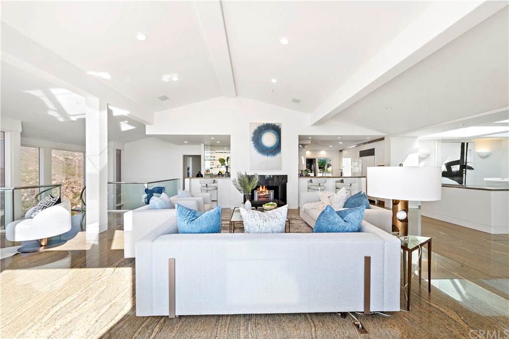 530 Emerald Bay Laguna Beach, CA 92651 - Photo 11 of 44