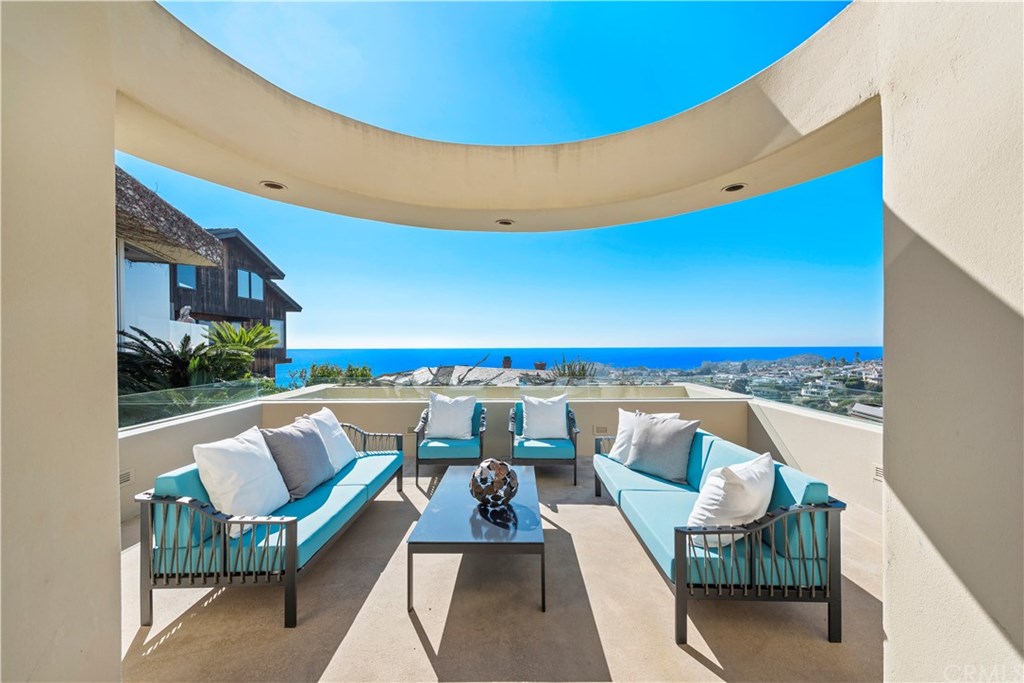 530 Emerald Bay Laguna Beach, CA 92651 - Photo 19 of 44