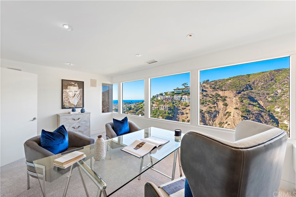 530 Emerald Bay Laguna Beach, CA 92651 - Photo 22 of 44