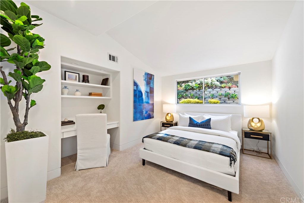 530 Emerald Bay Laguna Beach, CA 92651 - Photo 23 of 44