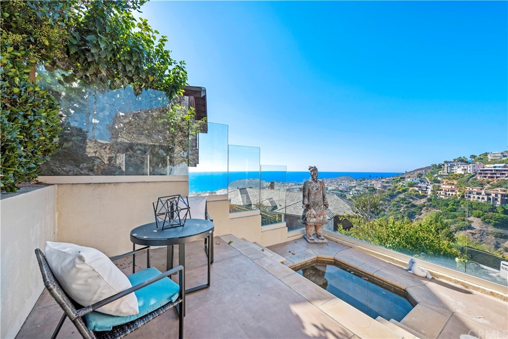 530 Emerald Bay Laguna Beach, CA 92651 - Photo 32 of 44