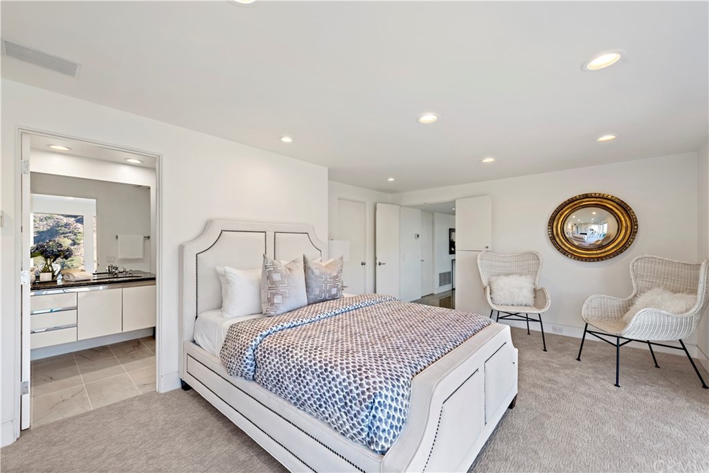 530 Emerald Bay Laguna Beach, CA 92651 - Photo 34 of 44