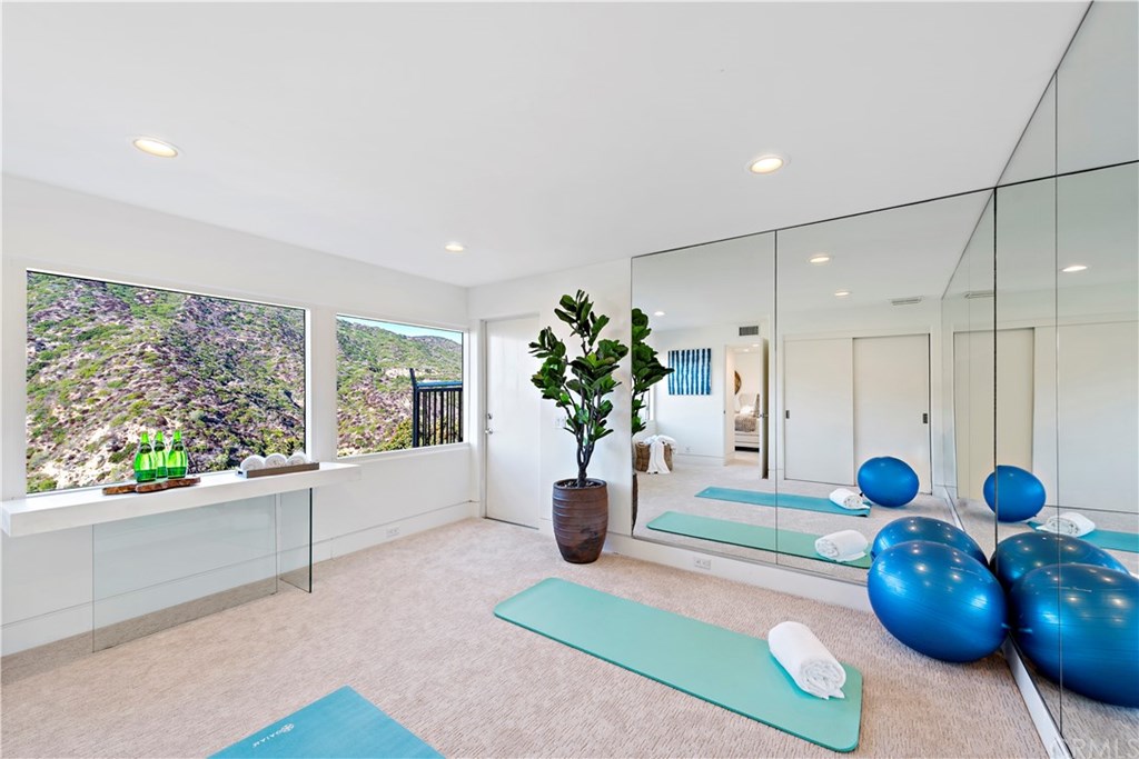 530 Emerald Bay Laguna Beach, CA 92651 - Photo 36 of 44