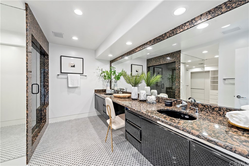 530 Emerald Bay Laguna Beach, CA 92651 - Photo 40 of 44