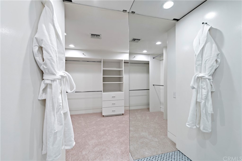 530 Emerald Bay Laguna Beach, CA 92651 - Photo 41 of 44