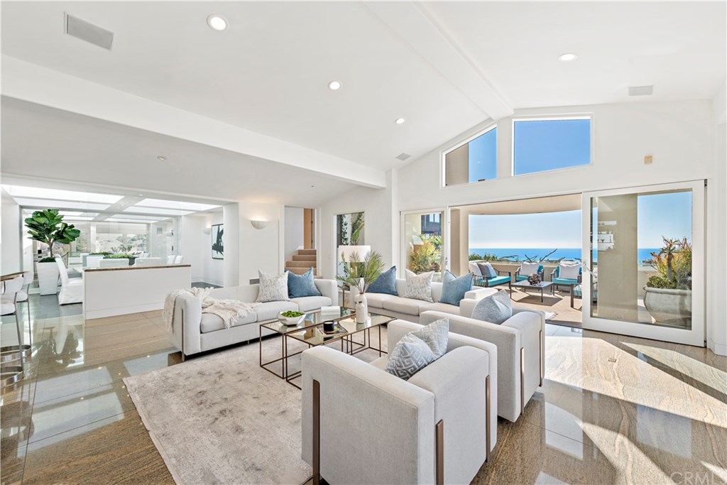 530 Emerald Bay Laguna Beach, CA 92651 - Photo 7 of 44