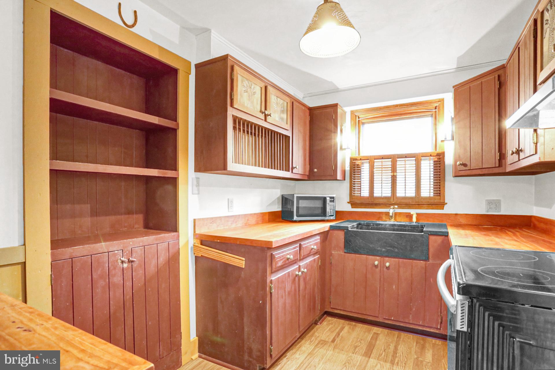 45 Beavens Road Reading, PA 19608 - Photo 4 of 36 Kitchen