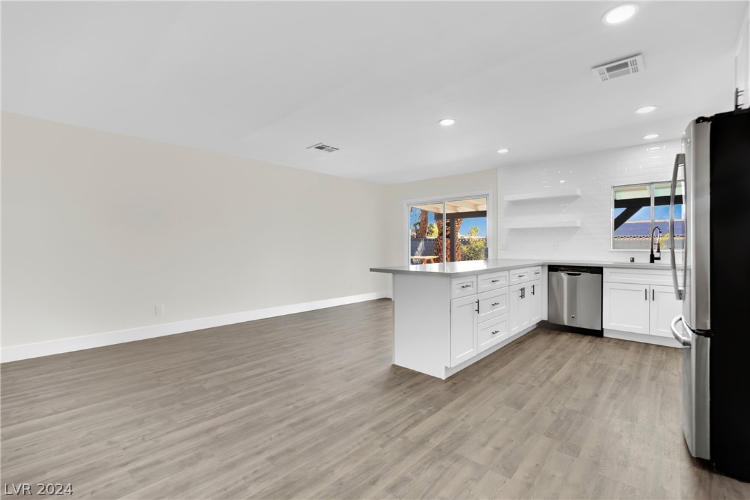 715 Greenway Road Henderson, NV 89002 - Photo 8 of 33