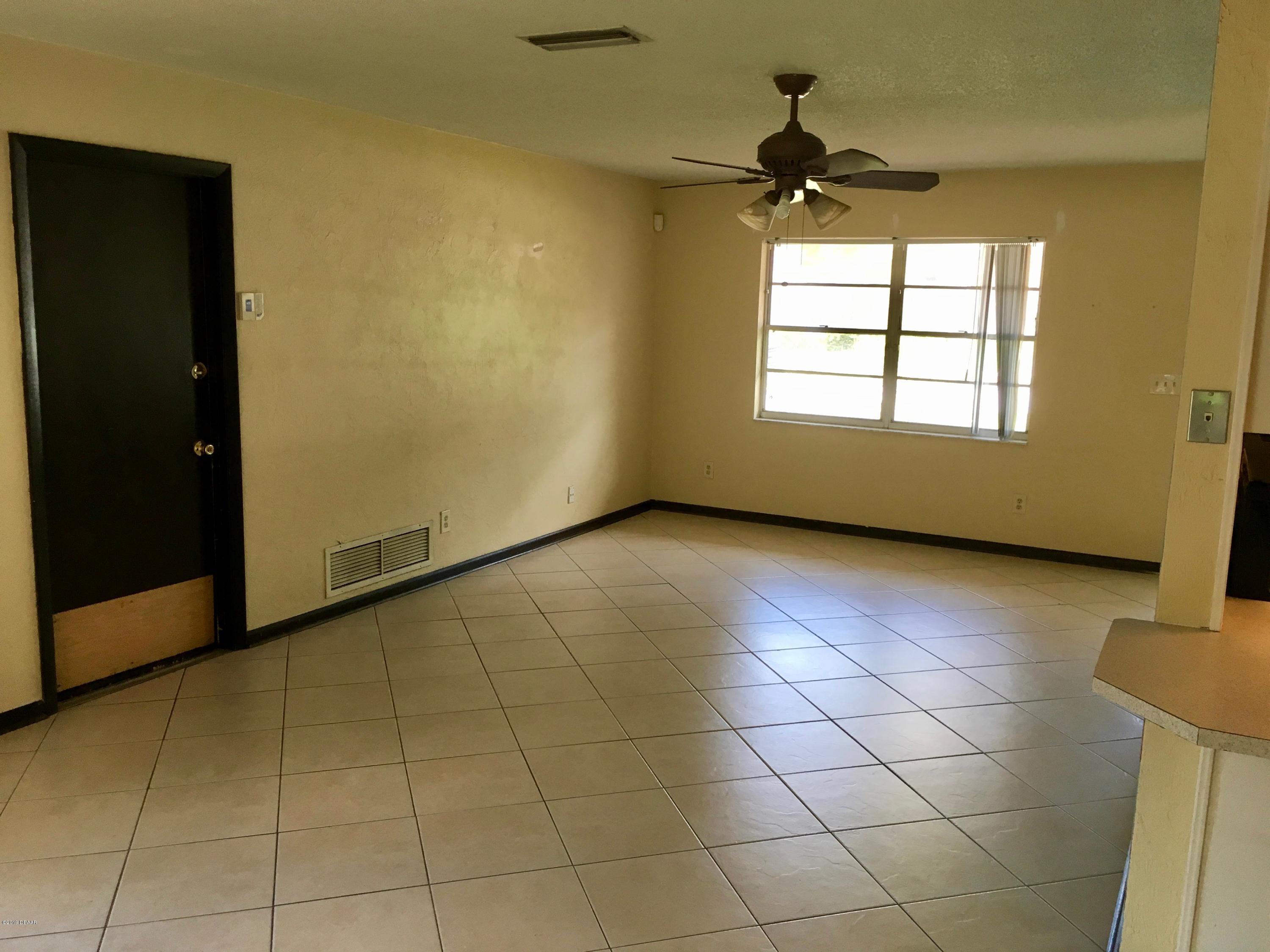 1638 Western Road South Daytona, FL 32119 - Photo 4 of 15 IMG_1988