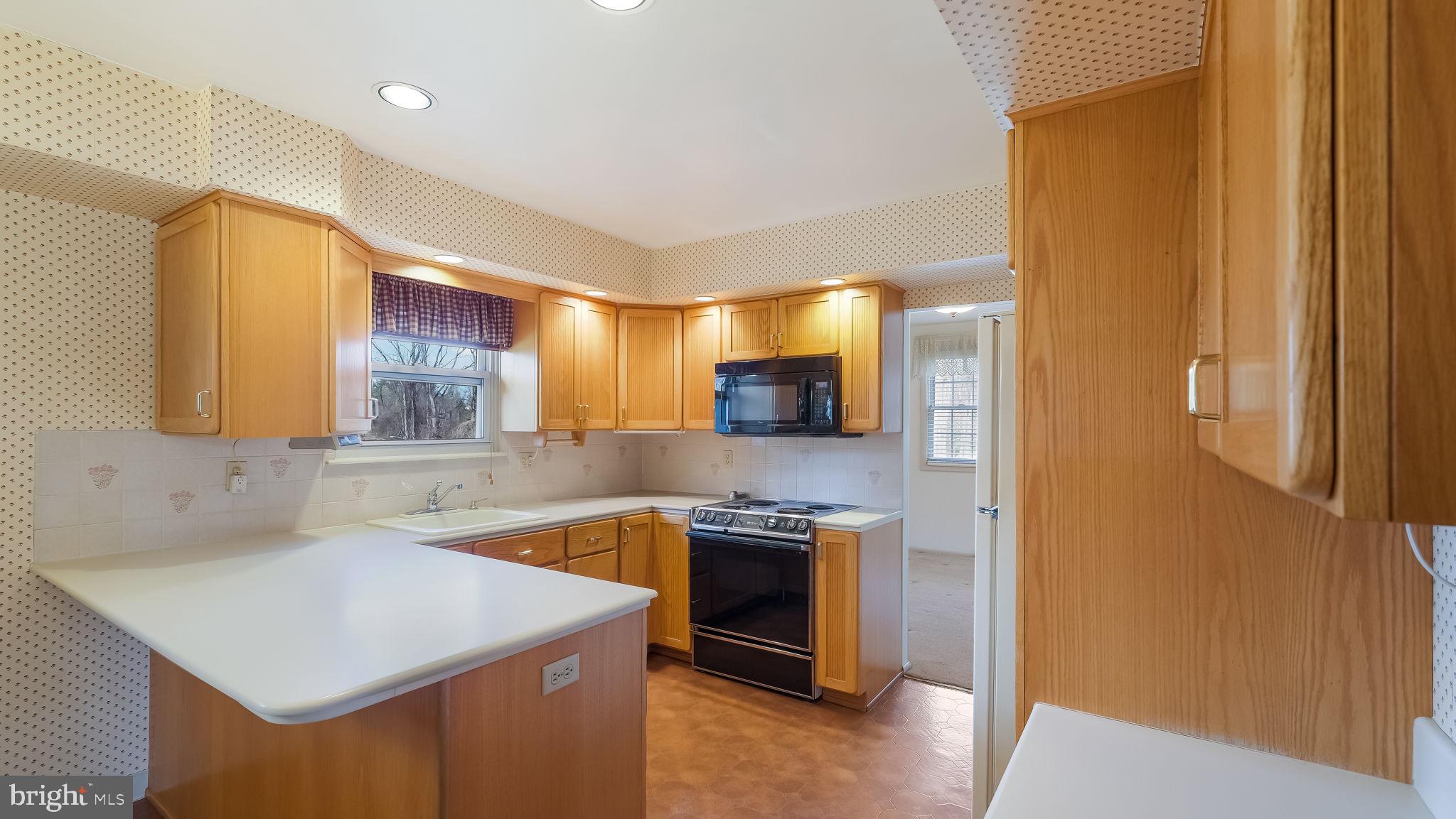 1750 Bunkerhill Road Southampton, PA 18966 - Photo 8 of 28 Kitchen
