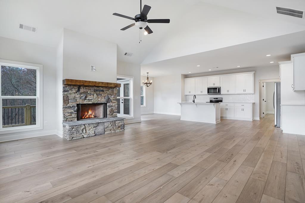 703 Ridge Drive Morganton, GA 30560 - Photo 9 of 33