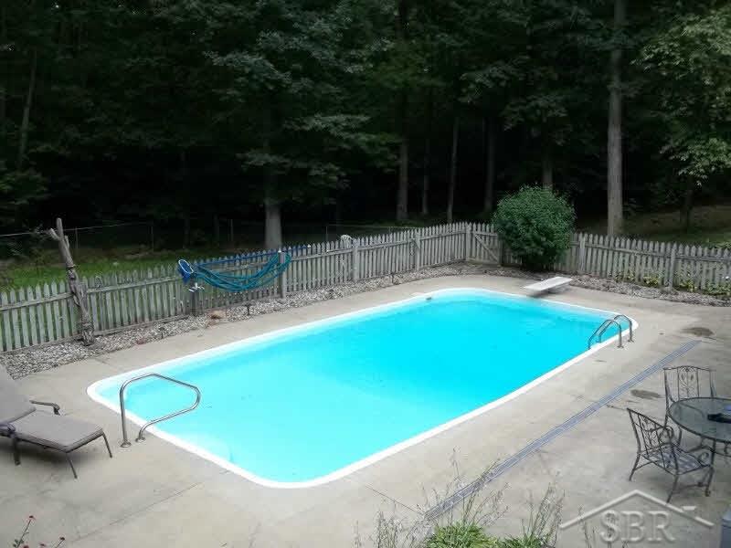 13612 Schroeder Road St. Charles, MI 48655 - Photo 20 of 20 31240360-19.JPG