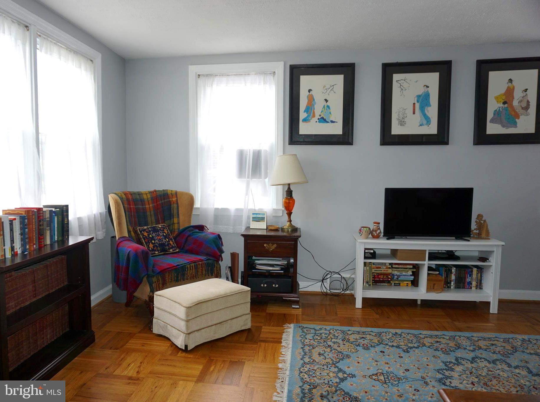 813 Colwell Road Swarthmore, PA 19081 - Photo 4 of 17 Sunny and Bright