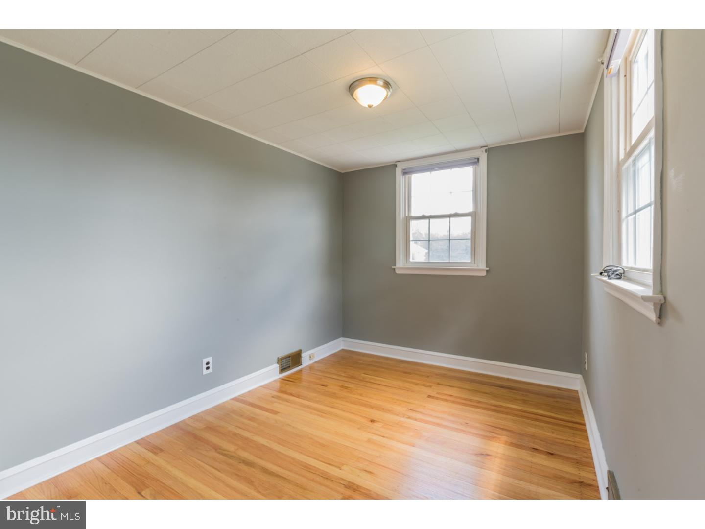 500 Howell Lane Havertown, PA 19083 - Photo 23 of 25 Bedroom 2