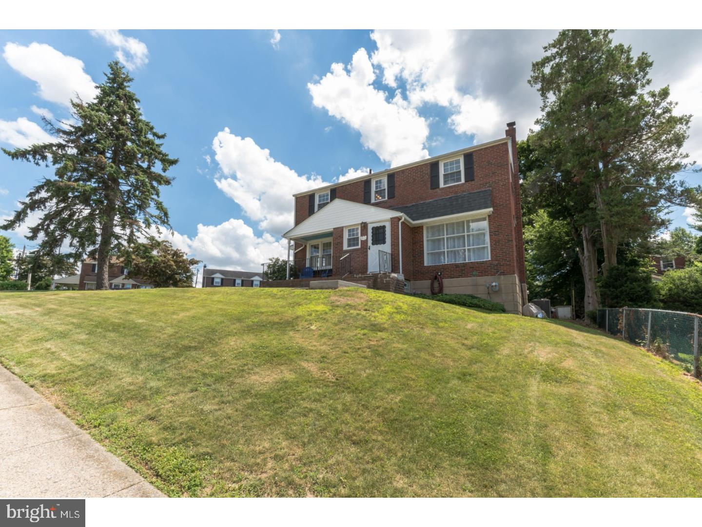 500 Howell Lane Havertown, PA 19083 - Photo 4 of 25