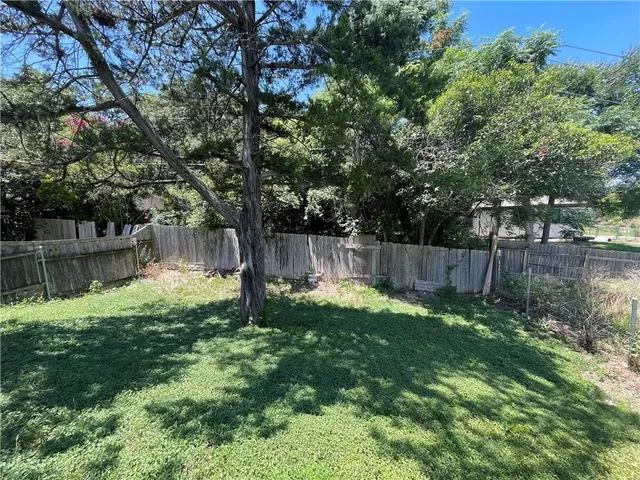 $369,000 | 1008 Briar Drive, Unit A & B, Waco, TX 76710