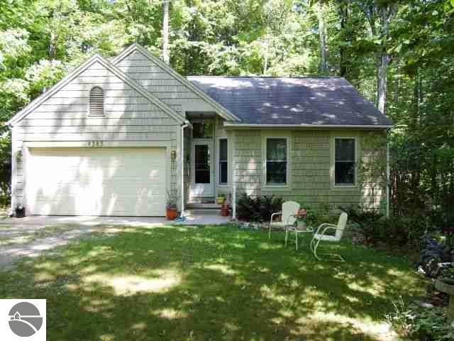 4383 Hemlock Road Cedar, MI 49621 - Photo 2 of 24 1827250-1.JPG