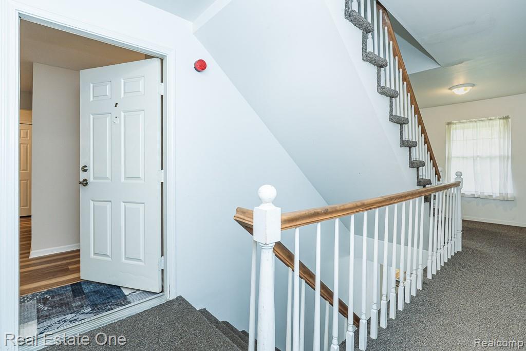 1665 Huntington Park, Unit E Rochester, MI 48309 - Photo 6 of 40