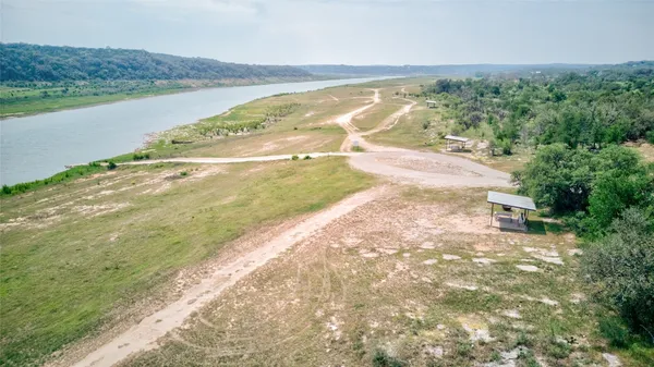 $2,400 | 505 Chantilly Lane, Spicewood, TX 78669