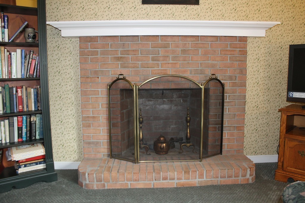 304 South Longyard Road Southwick, MA 01077 - Photo 14 of 30 Gallery Image 14