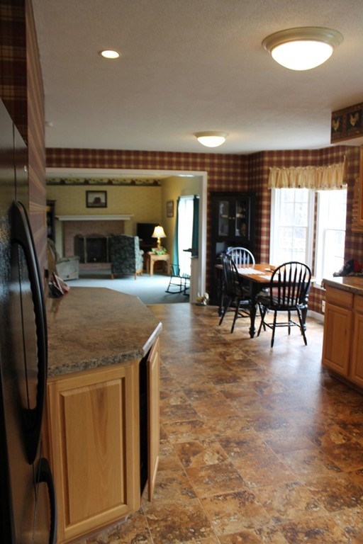 304 South Longyard Road Southwick, MA 01077 - Photo 7 of 30 Gallery Image 7