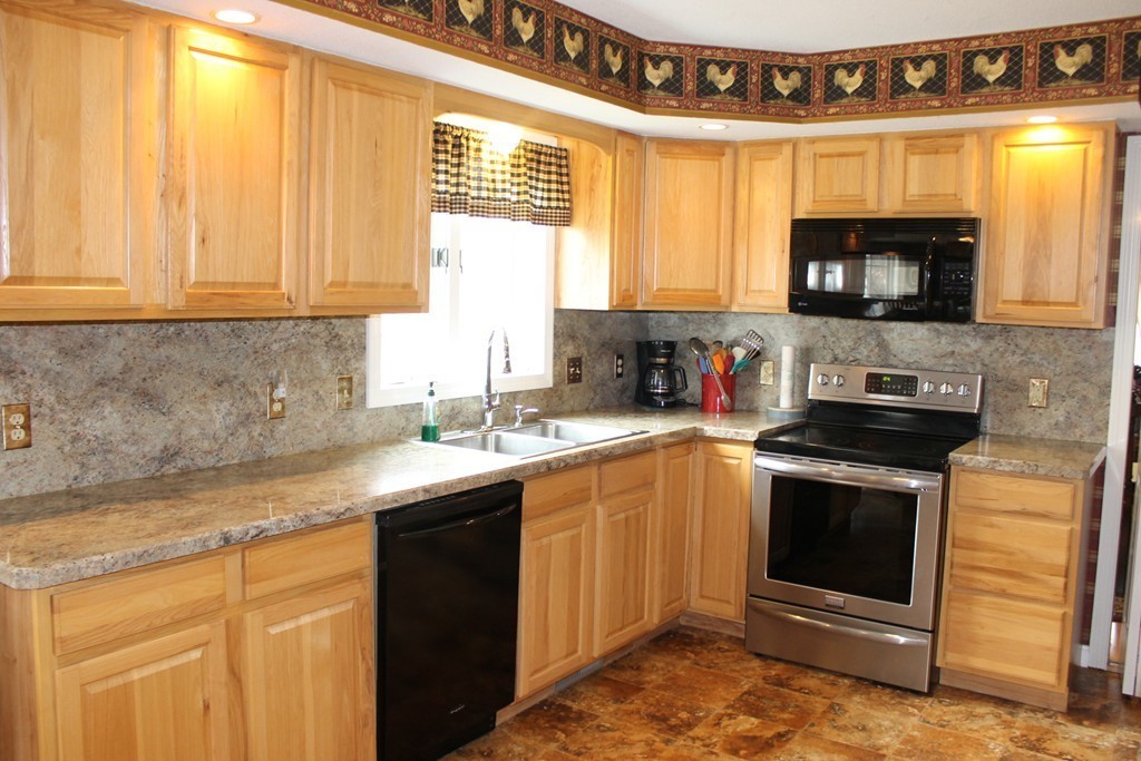 304 South Longyard Road Southwick, MA 01077 - Photo 9 of 30 Gallery Image 9