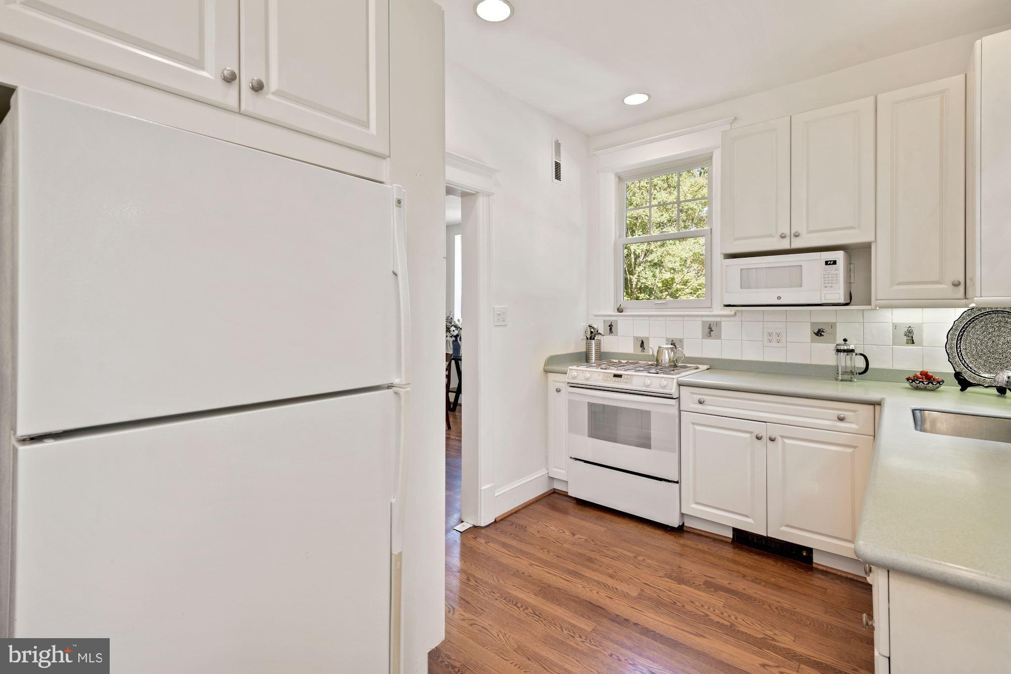 4321 37th Street Northwest Washington, DC 20008 - Photo 12 of 28