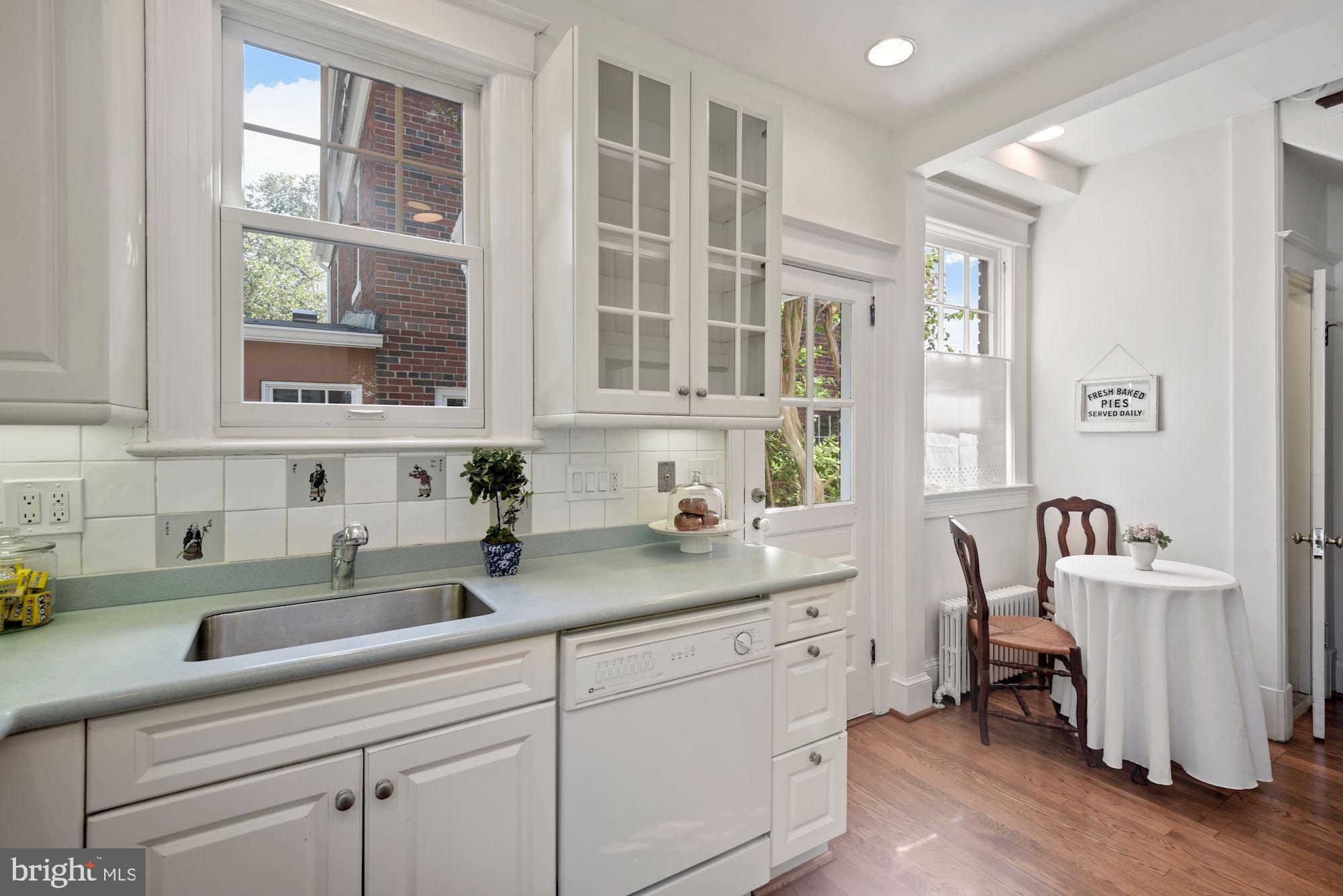 4321 37th Street Northwest Washington, DC 20008 - Photo 10 of 28