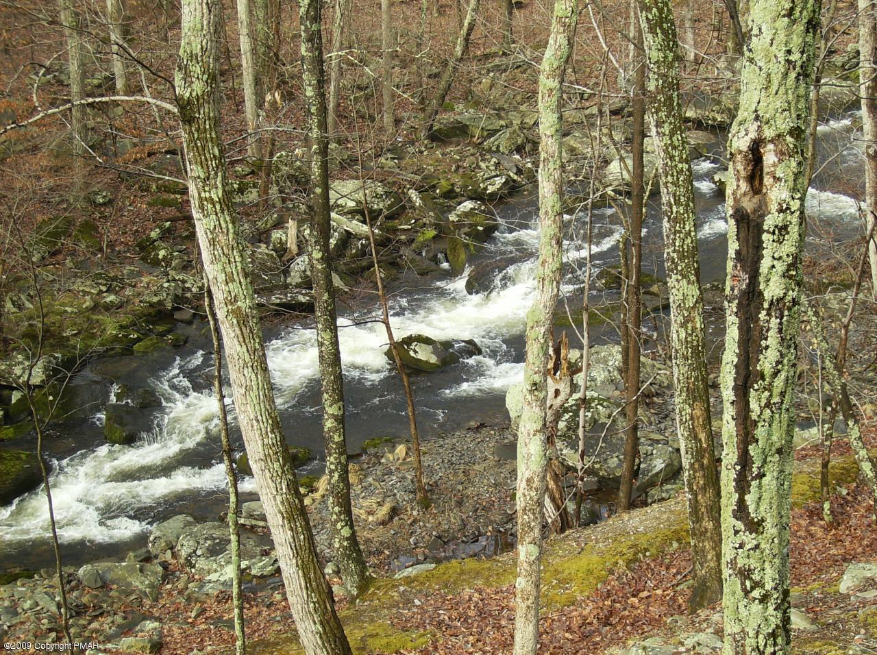 2785 Decker Road Bushkill, PA 18324 - Photo 9 of 20 STREAM