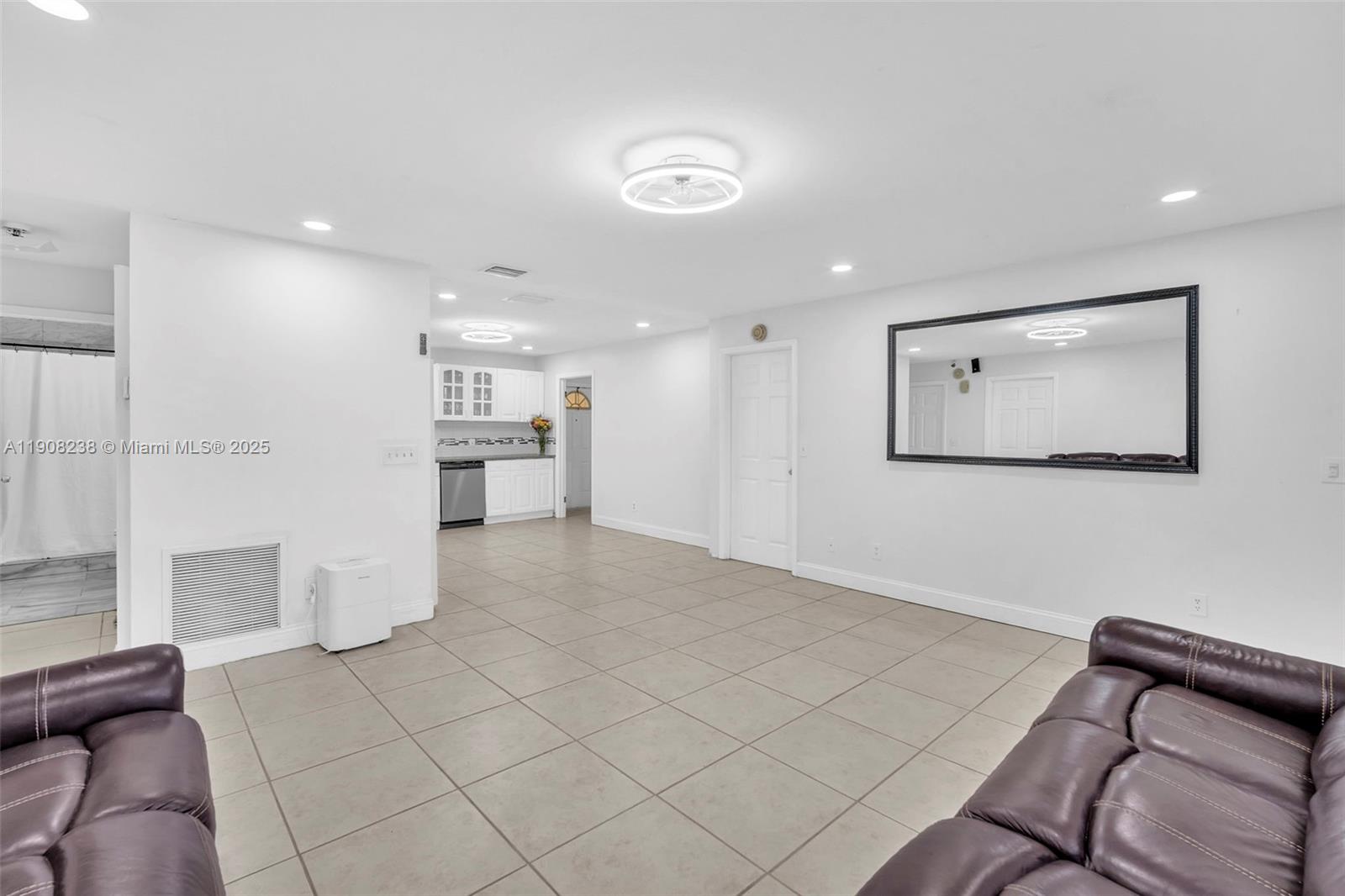 1821 Southwest 98th Terrace Miramar, FL 33025 - Photo 14 of 22