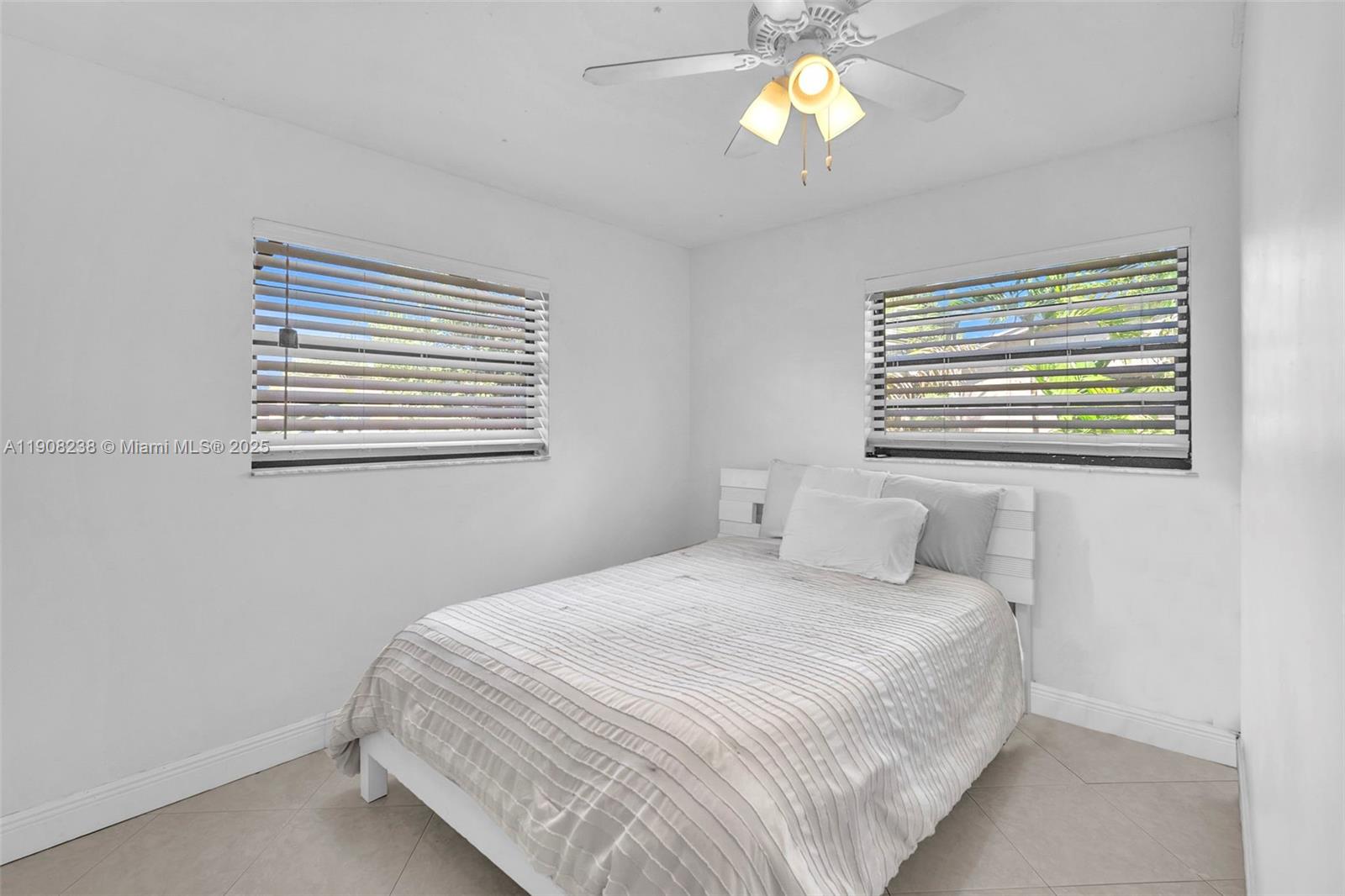 1821 Southwest 98th Terrace Miramar, FL 33025 - Photo 15 of 22