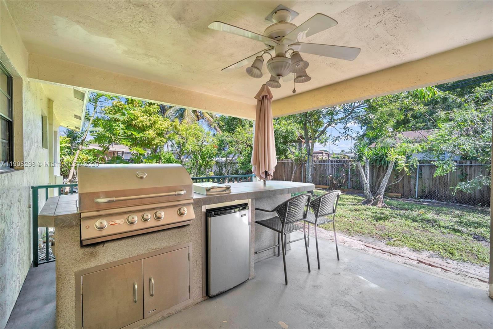 1821 Southwest 98th Terrace Miramar, FL 33025 - Photo 20 of 22