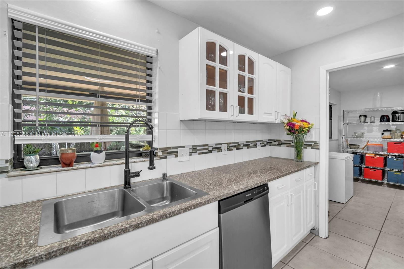 1821 Southwest 98th Terrace Miramar, FL 33025 - Photo 10 of 22