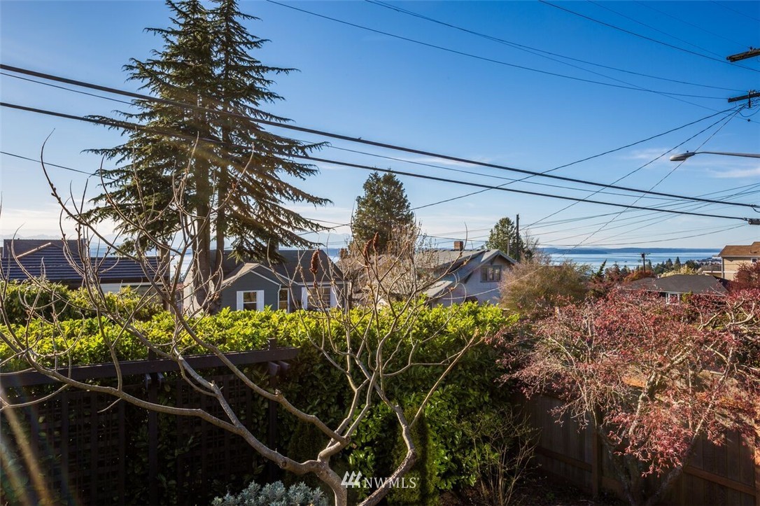 7512 California Avenue Southwest Seattle, WA 98136 - Photo 2 of 24 Gallery Image 2