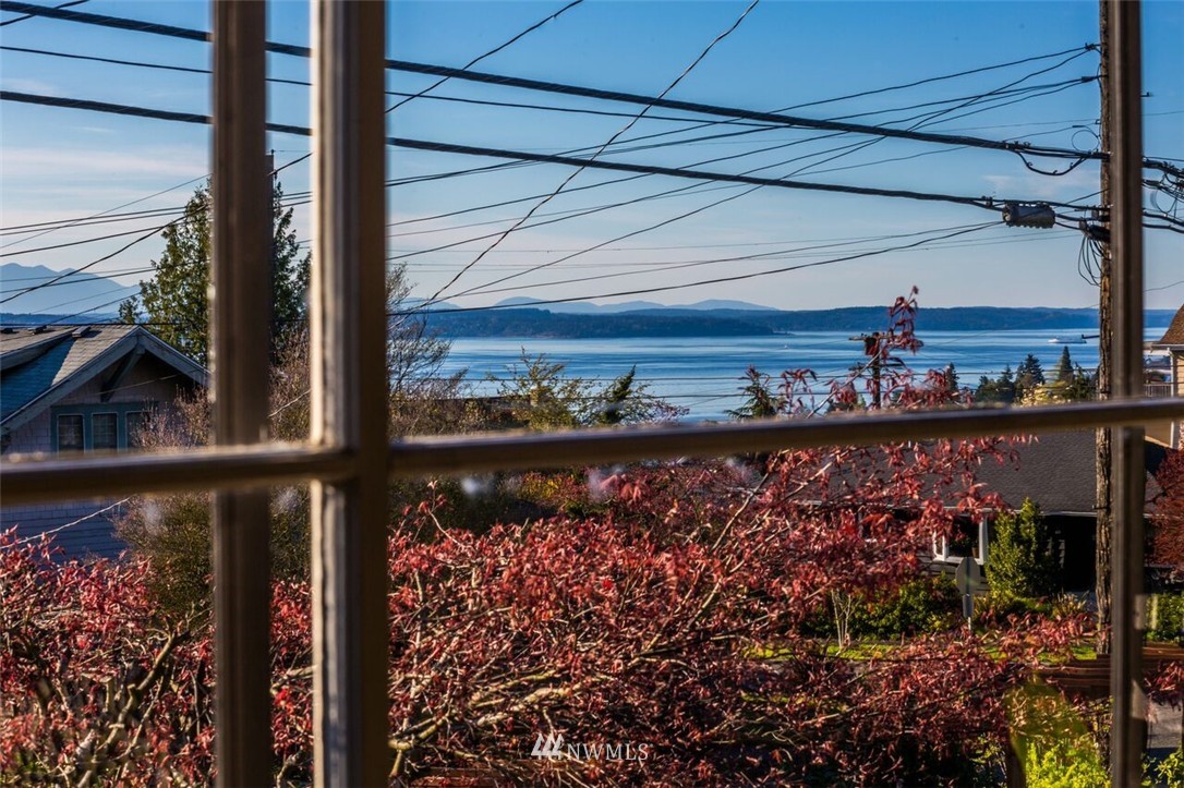 7512 California Avenue Southwest Seattle, WA 98136 - Photo 3 of 24 Gallery Image 3